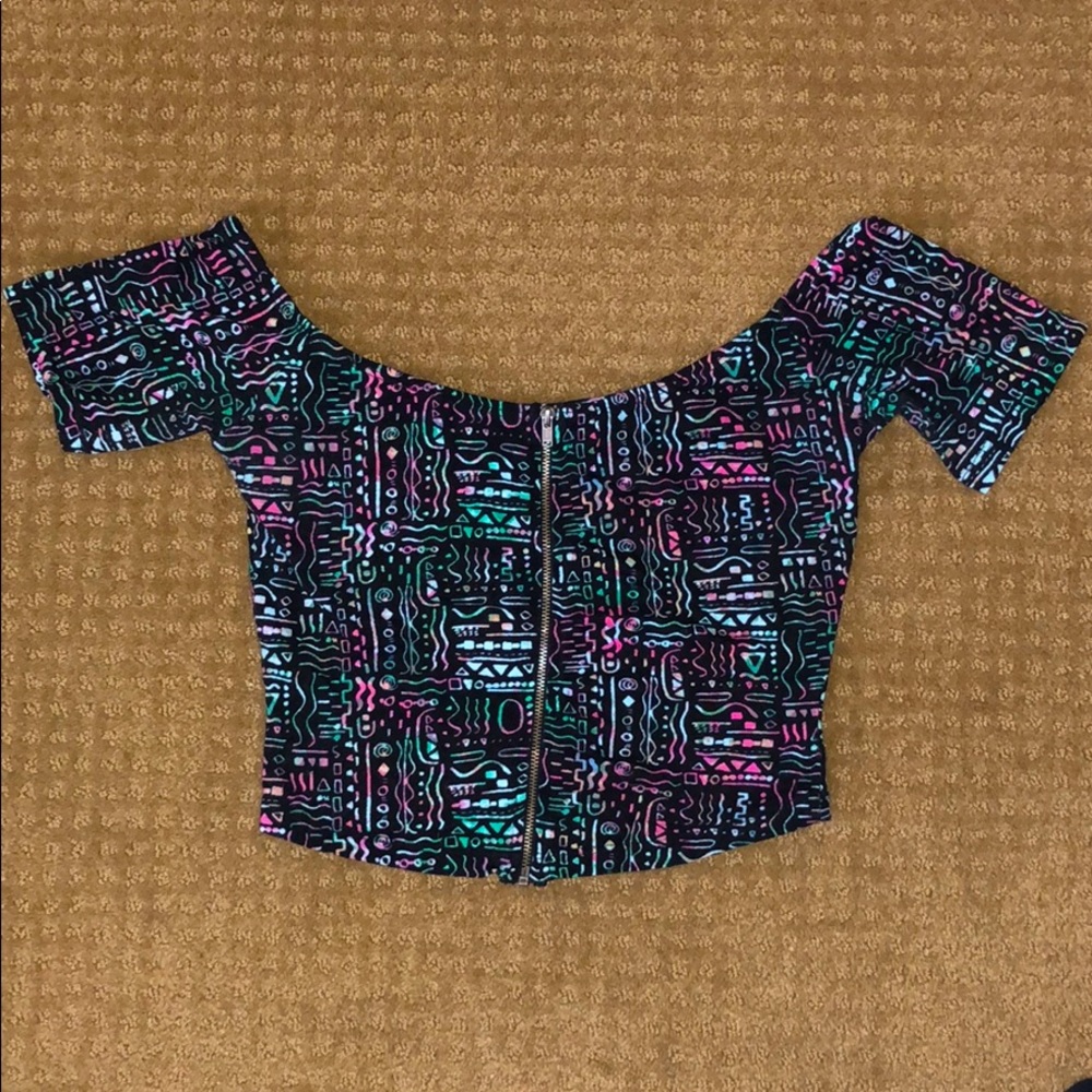 Cropped UO shirt